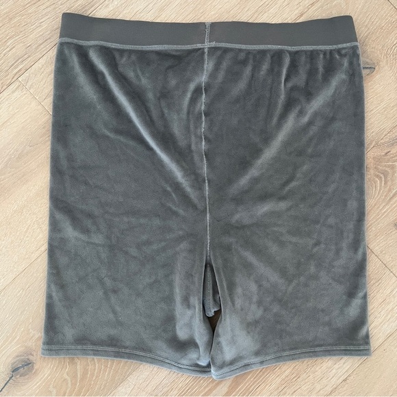 SKIMS Gray Velour Boxers Sz 2XL *C7 - Picture 2 of 4